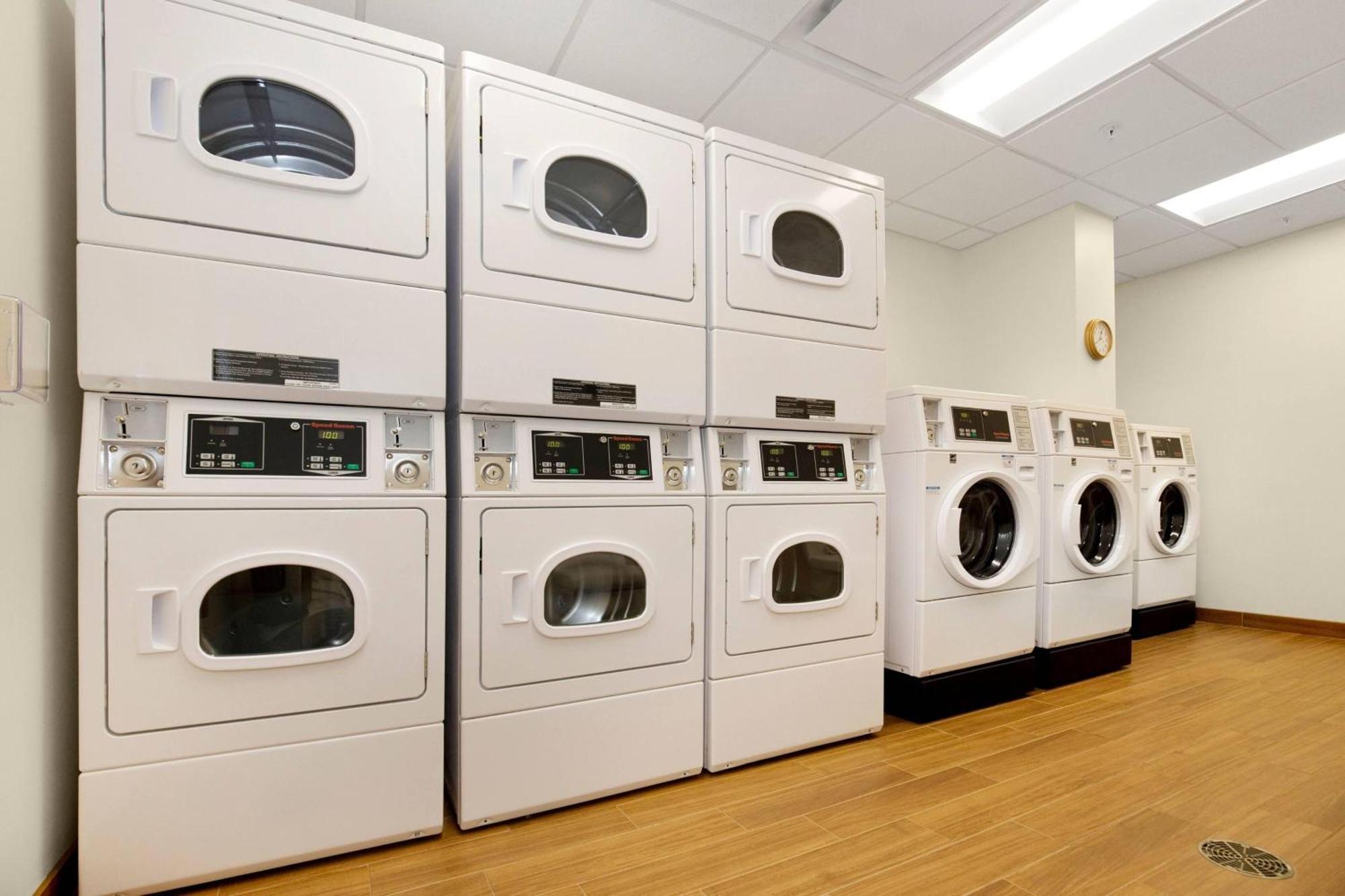 Towneplace Suites By Marriott Pittsburgh Harmarville Eksteriør bilde